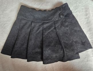 Zara gray & black houndstooth mini skirt in a girl size 3 kids