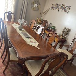 Dinner Table With 10 Chairs