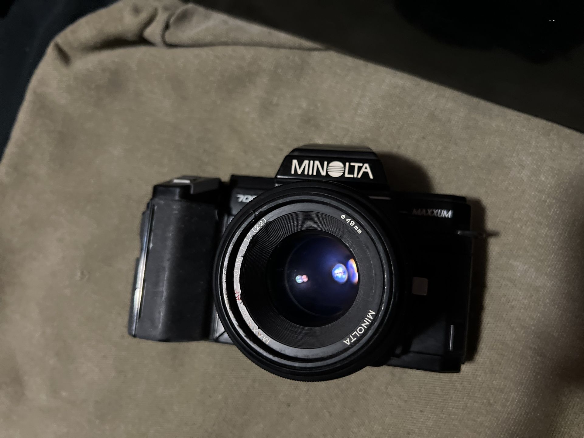 Minolta 7000 Maxxum 35mm SLR Film Camera