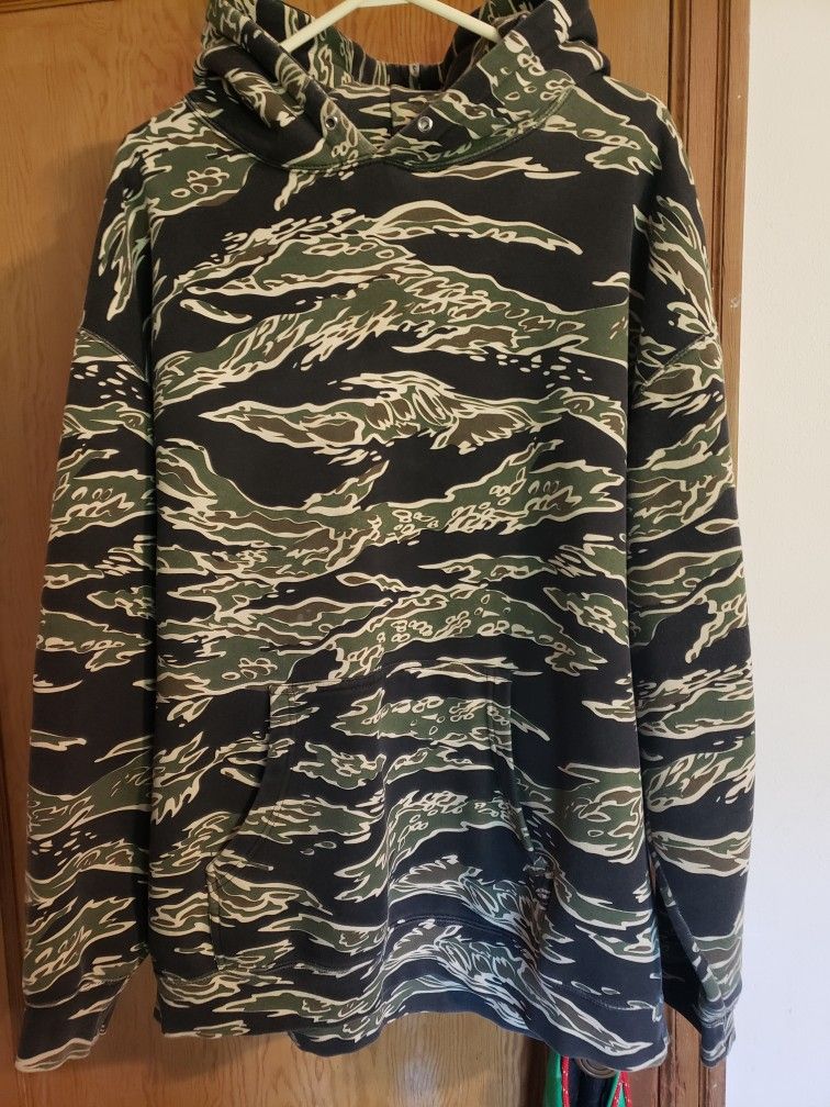 Heavyweight Hoodie 