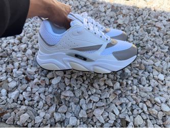 Dior b22