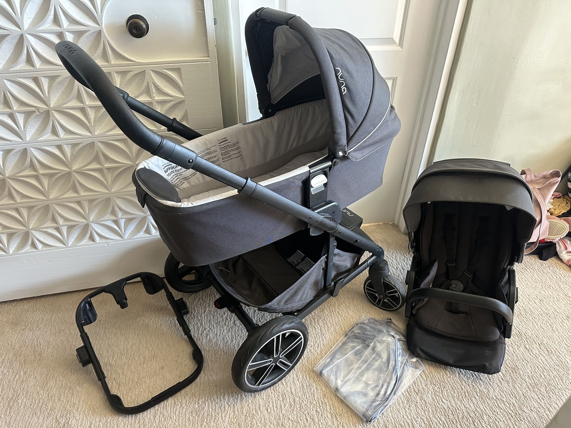 Nuna mixx Stroller And Nuna Mixx Bassinet Bundle