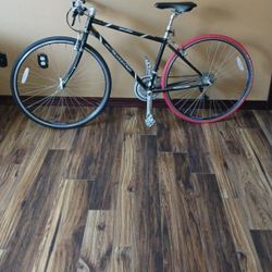 Hybrid Bike (Bicycle) W/ Stat Trainer Tire