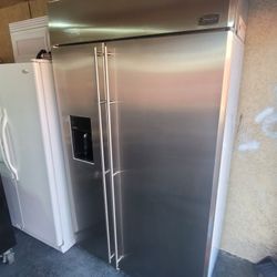 GE 48" Wide Built-in Refrigerator In Stainless Steel 