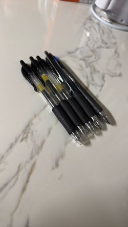 5 Pcs Random Pens Moving Sales Yard Sales