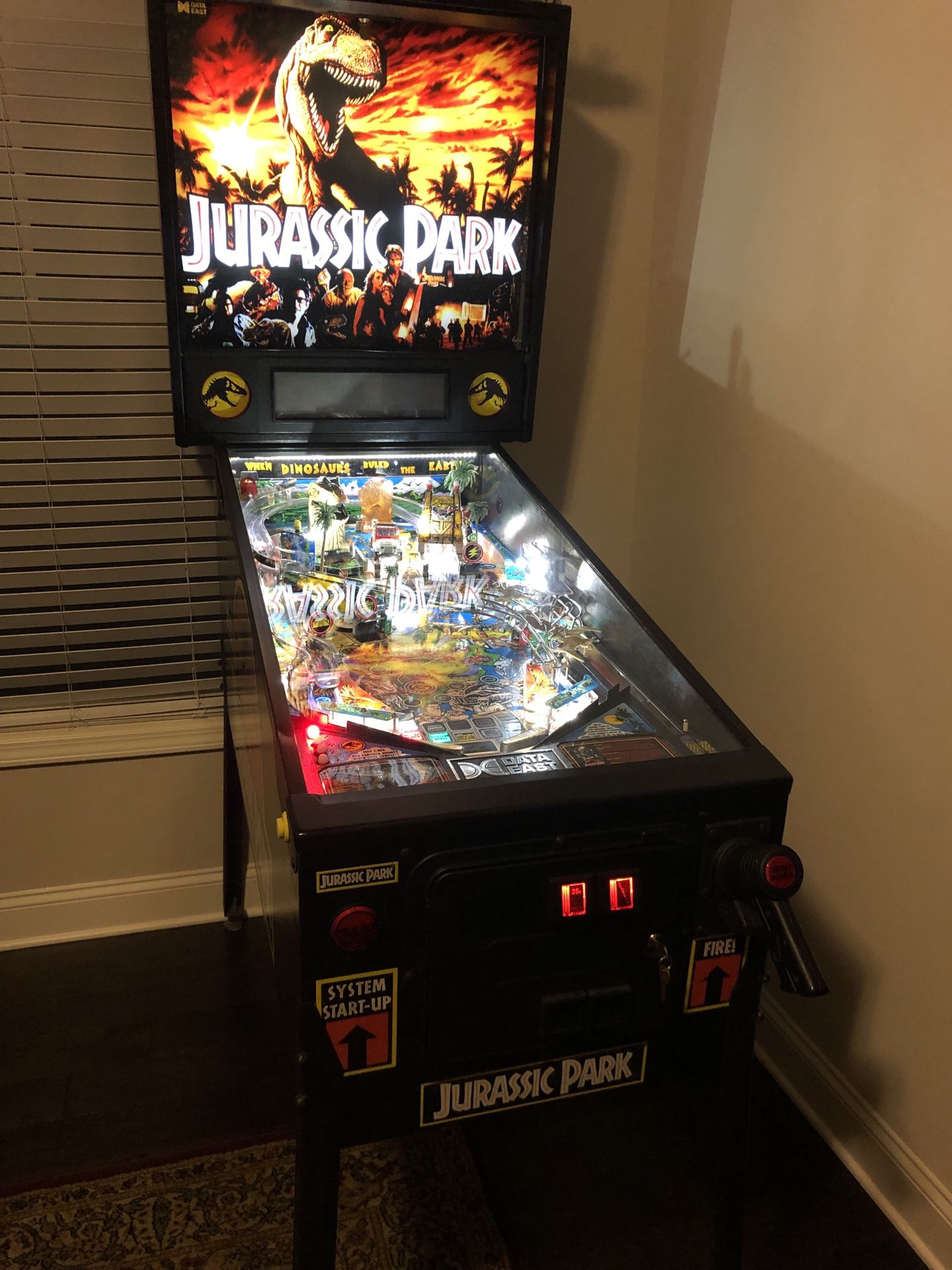 Jurassic Park Pinball Machine - 1993 Data East