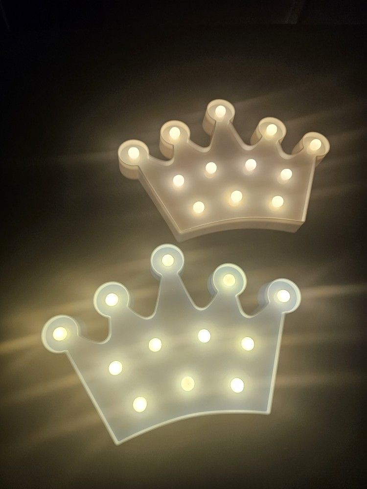 Blue & White Crowns With Light