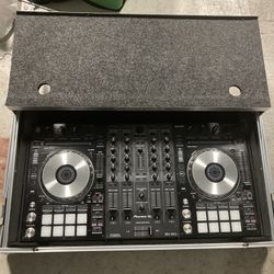 Pioneer DJ DDJ-SX3 Serato DJ Controller 