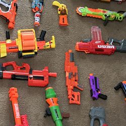Nerf Guns😎