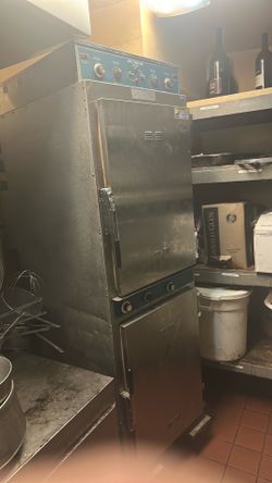 Halo Heat Alto Shaam cooker and holder