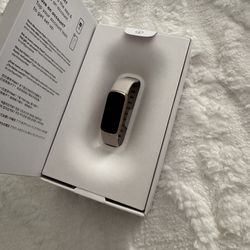 Fitbit Luxe