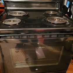 Like New GE Electric Stove