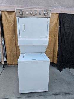 27WX31DX76H STACKABLE WASHER AND DRYER ELECTRIC 240V whirlpool