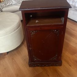 Corner Decorations Table 