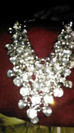 GENUINE AUSTRIAN CRYSTAL NECK PIECE