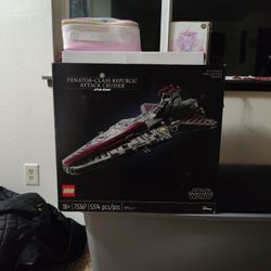 5374 Piece Star wars venator Republic Attack Cruiser Lego Set