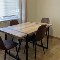 Dining Room Table 