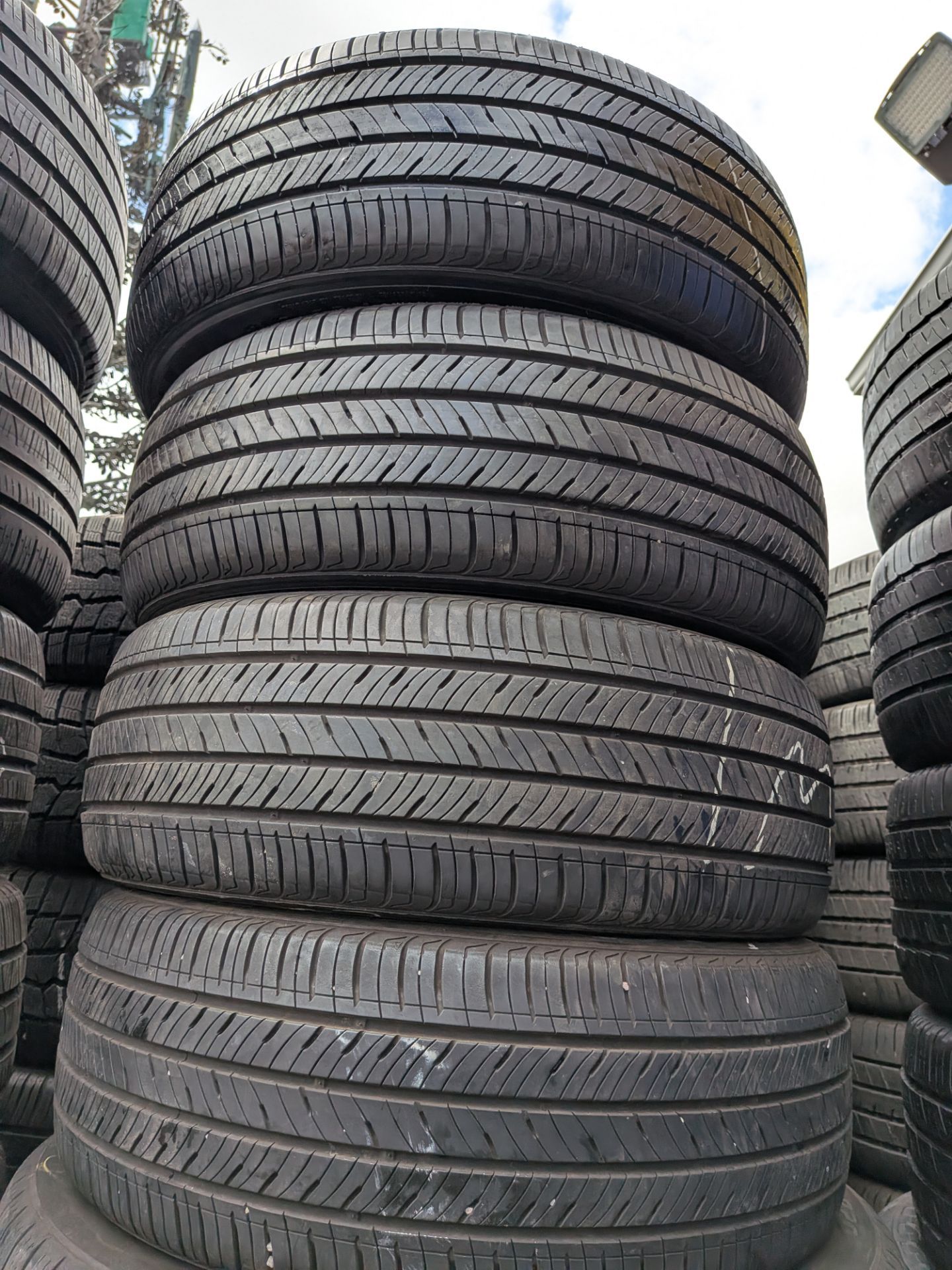 215-55-17 Set 4 Tires Hankook Con Excelente calidad Las 4