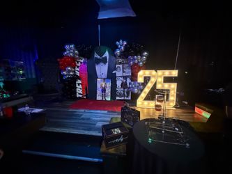 Throne chairs as Marque numbers available