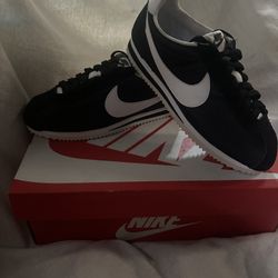 Nike Cortez