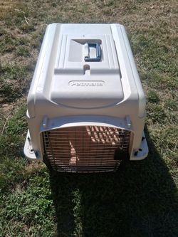 Kennel Pet Carrier 28 L× 20.5 W × 21.5 H INCHES 