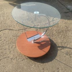 Accent Table On Wheels