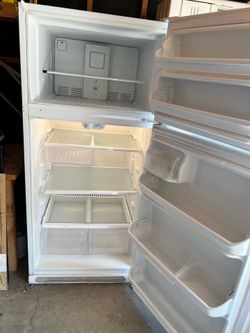 Frigidaire 18 cubic ft refrigerator freezer