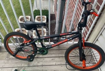 Orange Black BMX Bike With Pegs 4o2 383 391o