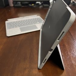 12.9 Logitech Combo Touch iPad Pro Keyboard