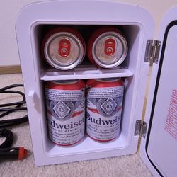 Gourmia  Mini Fridge
