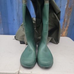 Mountalk Green Fishing Boots Size 11