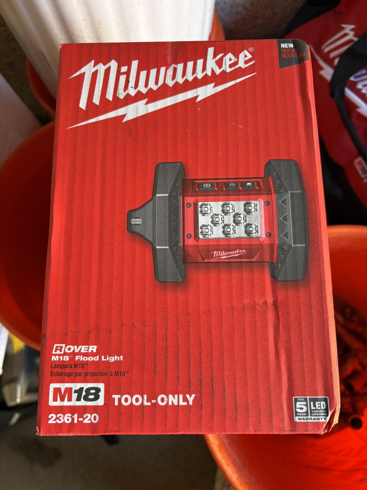 Milwaukee M18 Flood Light