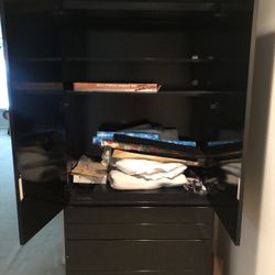 TV cabinet used in good condition 