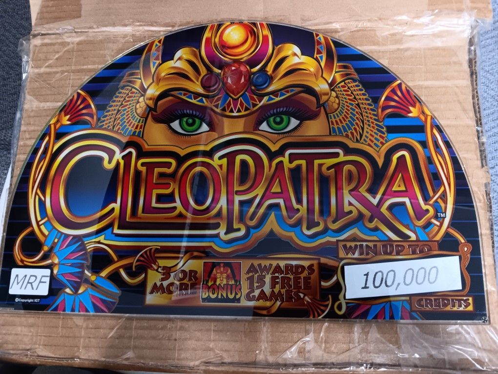 Game King Cleopatra Slot Machine- Chip Set