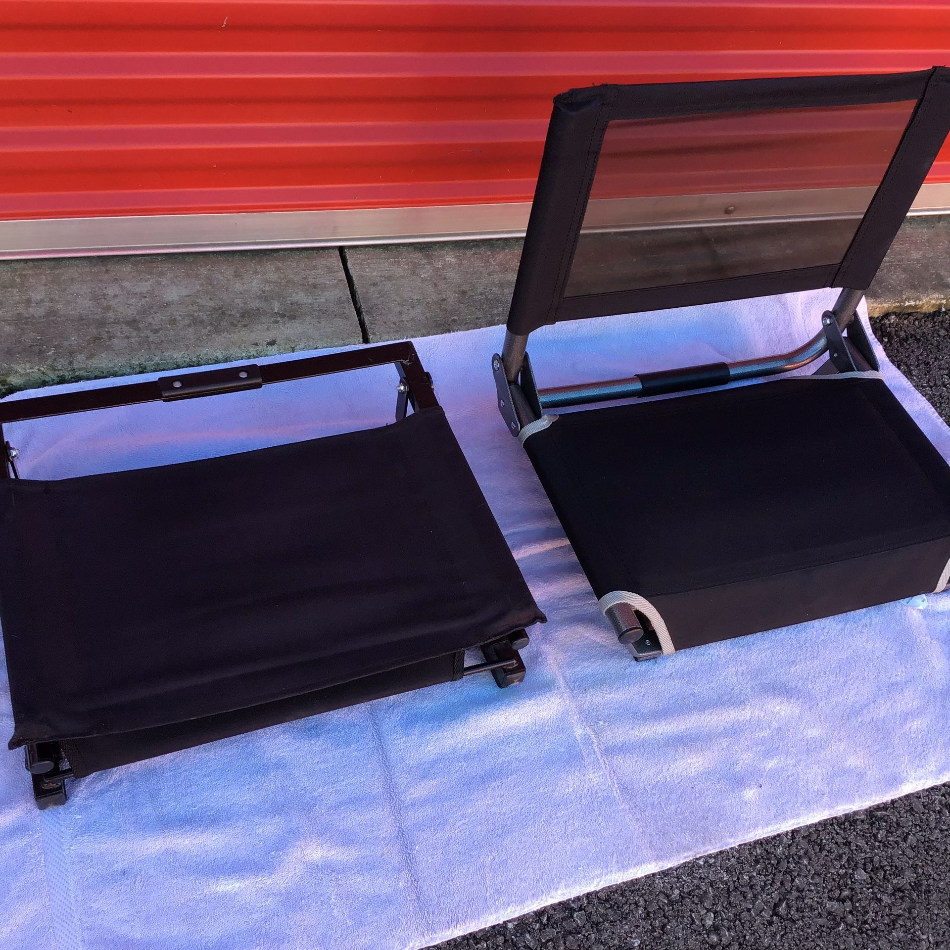 Canoe or boat seats