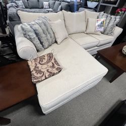 $1799 Beige Sofa Chaise 🥳