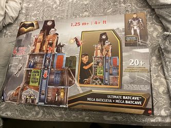 Brand New Batman Vs Superman Ultimate Batcave Stands 4 FT
