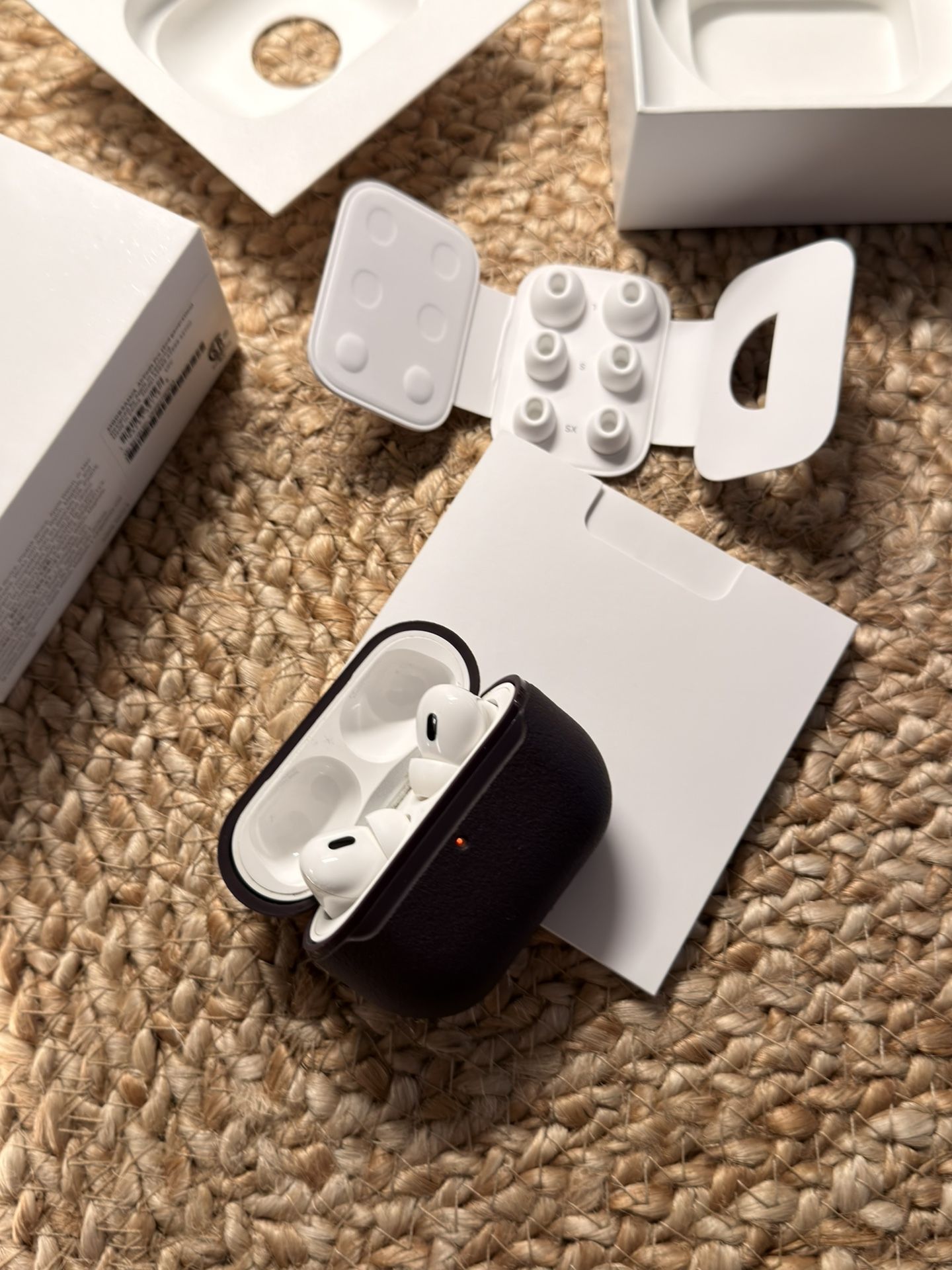AirPod Pro 2nd Gen + Caudabe Case