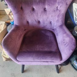 Mea Velvet Purple Wingbat Chair