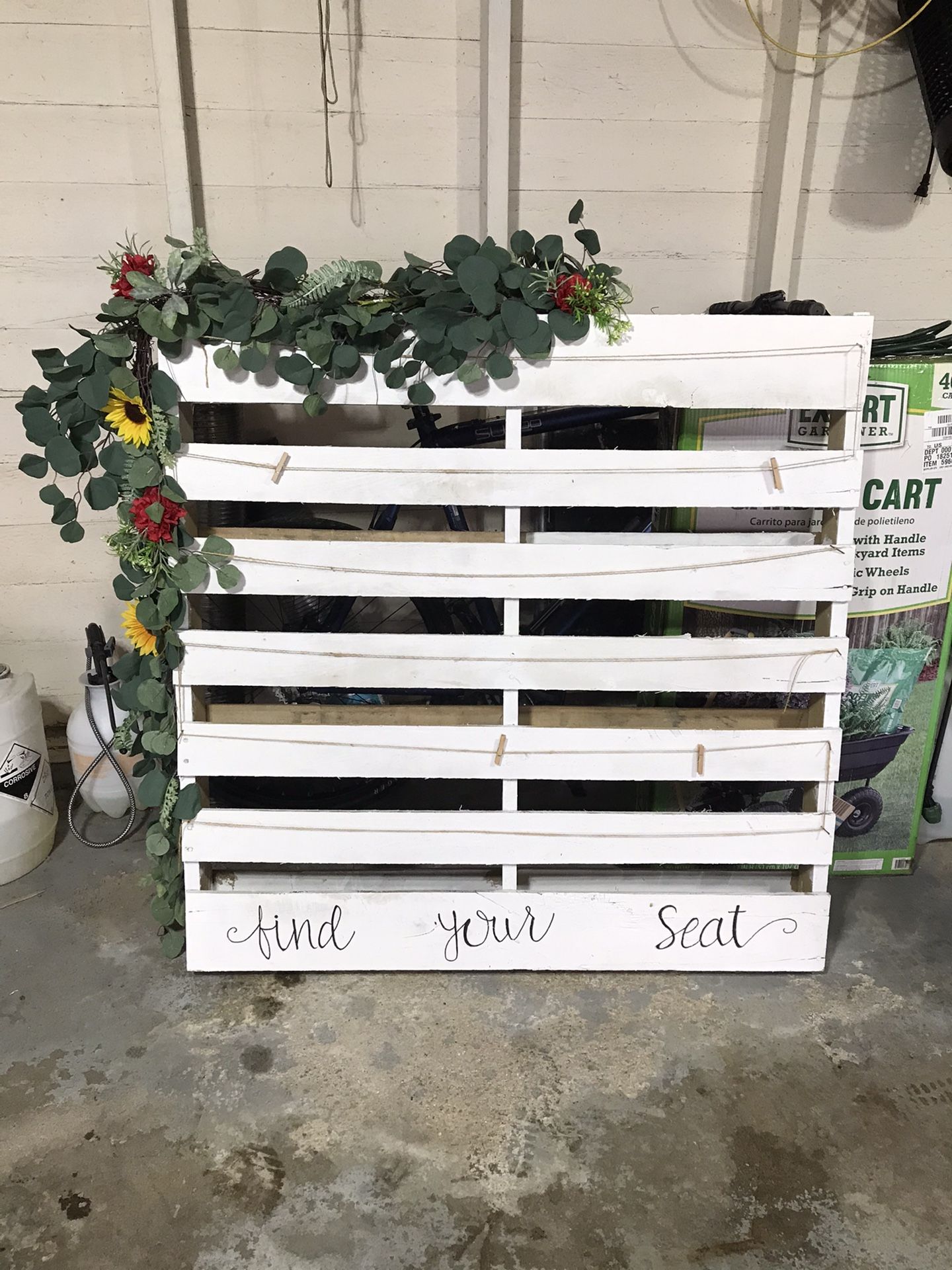 Rustic Wedding Pallet Decor 