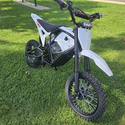 Brand New Xtion Emoto, Emotos, 40Mph Emoto, Electric Motorcycles, Electric Scooters, Electric Bikes, Go Karts, Mini Bikes 