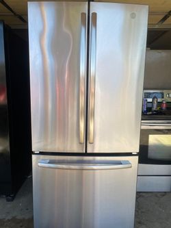 Refrigerator stainless