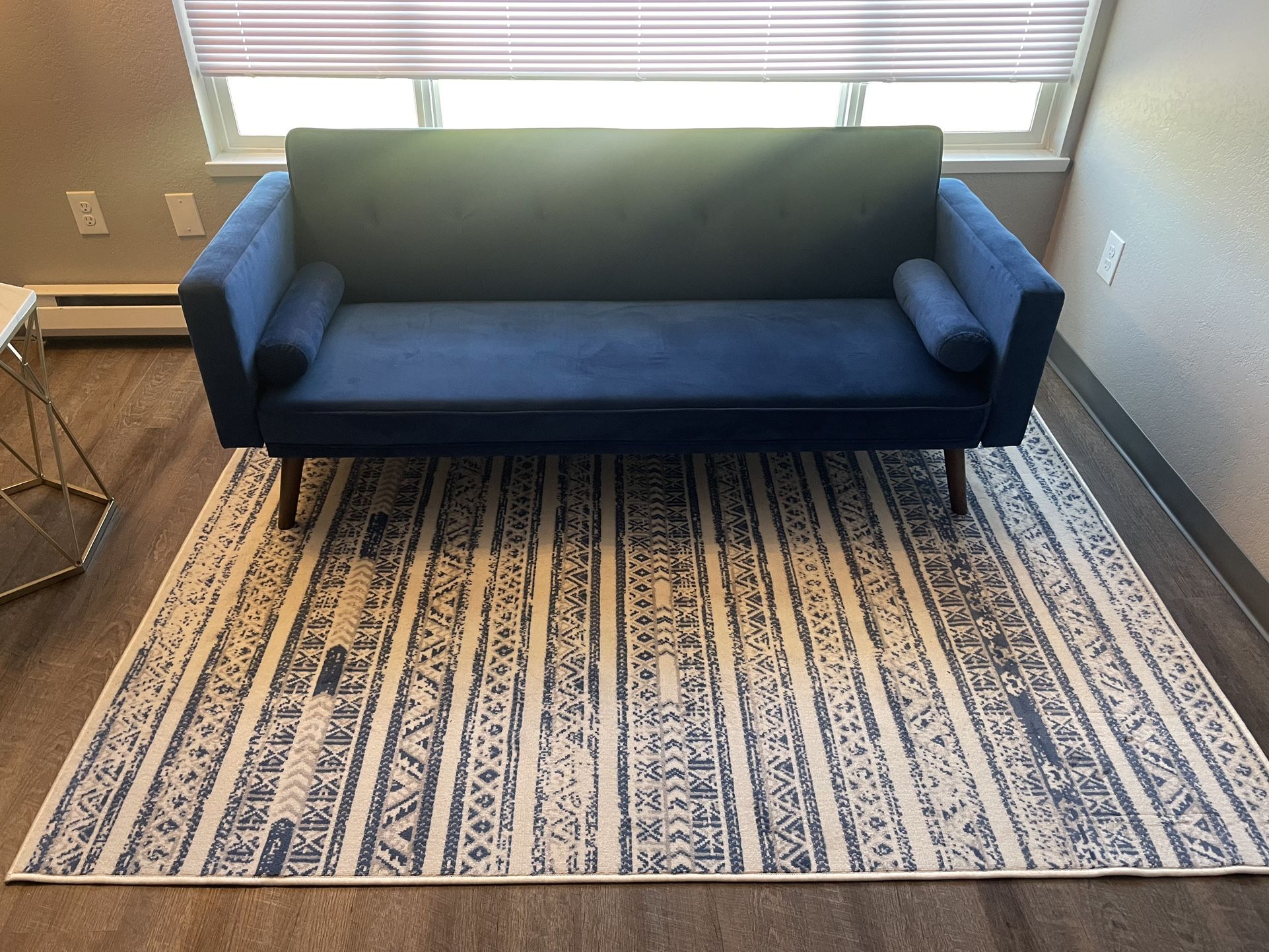 Blue Velvet Sleeper Couch & Matching Rug 5’x7’