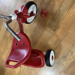 Radio Flyer Ready to Ride Folding Trike for Toddlers