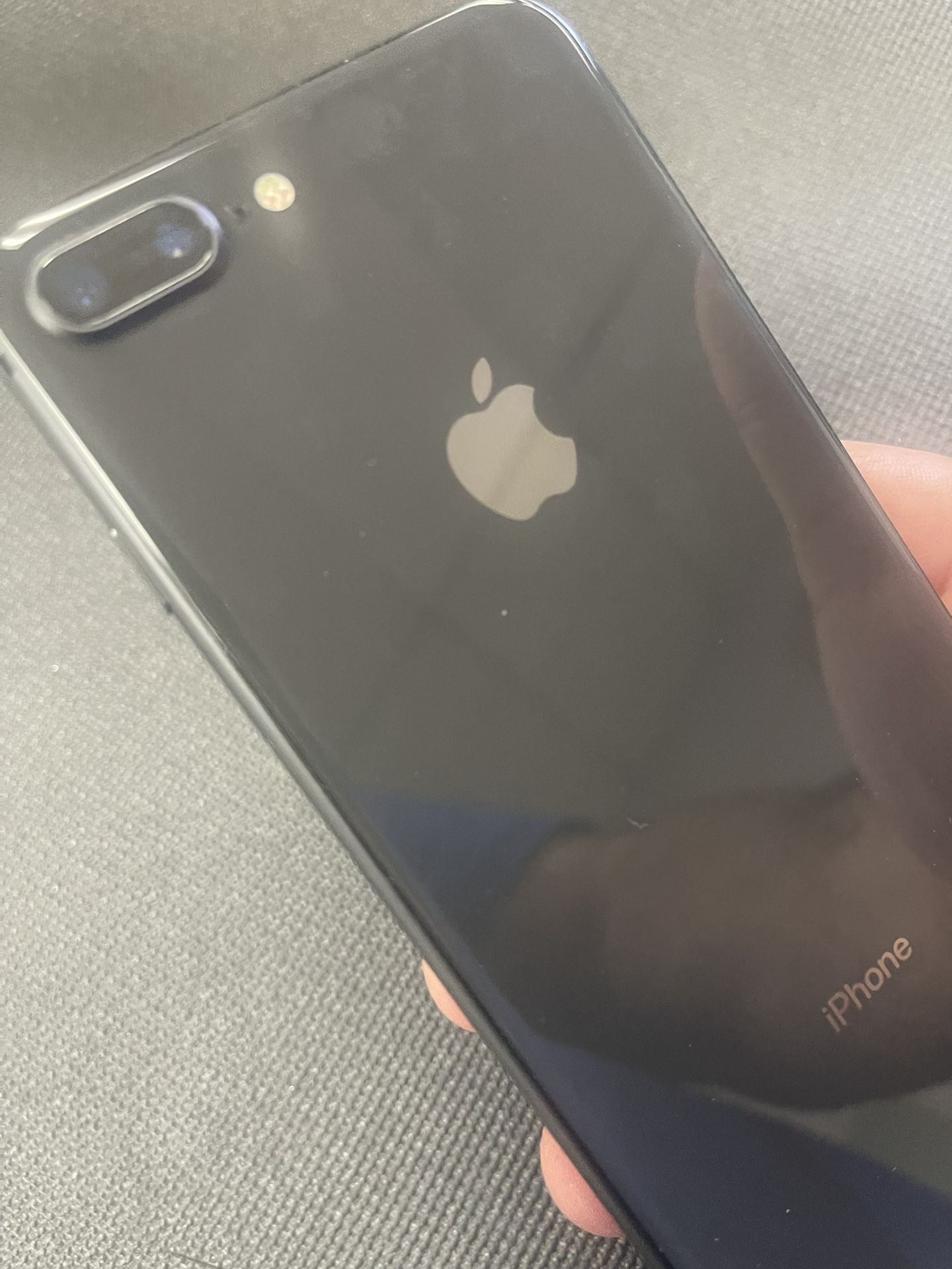 Iphone 8 Plus 64 Gb At&T Only With 30 Day Warranty