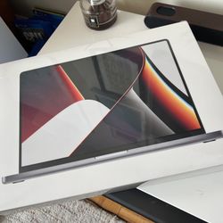 Macbook M1 Pro Max, 16 inch (10core CPU, 32Core GPU), 1TB SSD, 32 GB Ram
