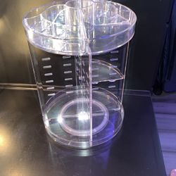 Spinning make up holder