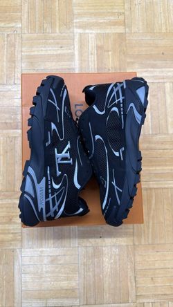 LOUIS VUITTON SNEAKERS