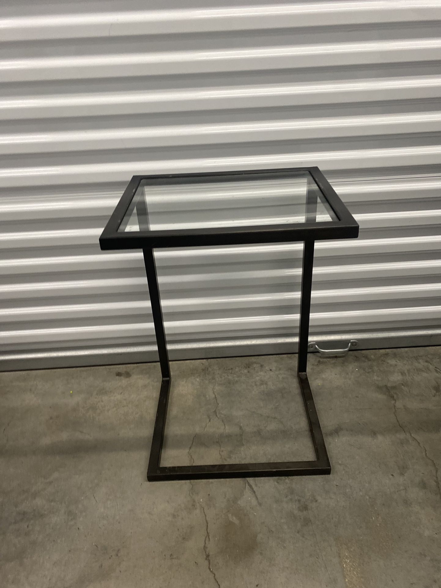 C-Shaped Metal Frame Glass Top Sofa Side Table, 