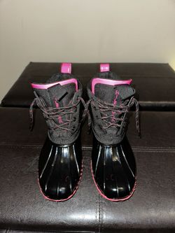 Black and pink tommy hilfiger hotsell duck boots